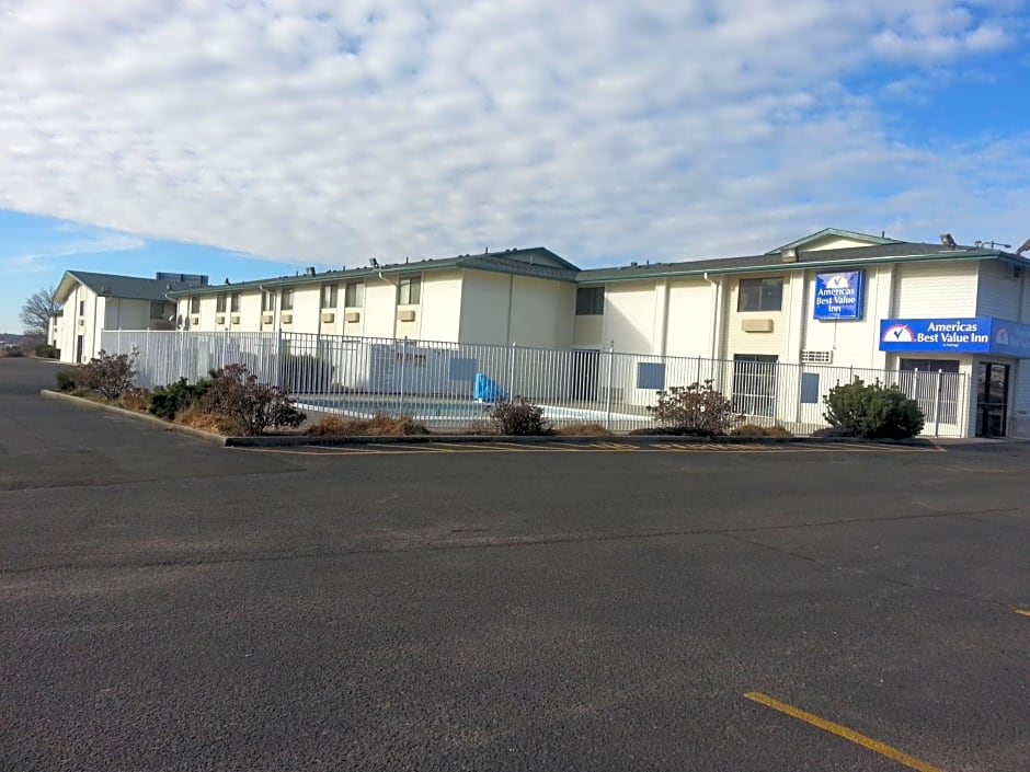 Americas Best Value Inn - Lincoln Airport