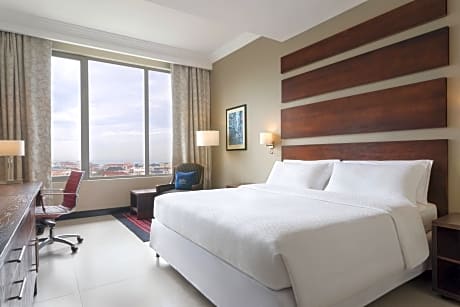 Preferred King, Guest room, 1 King, City view, Main Building