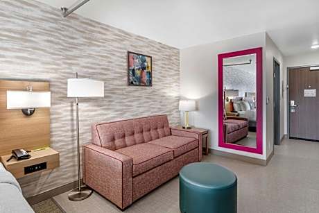 2 Queen Beds Studio Suite