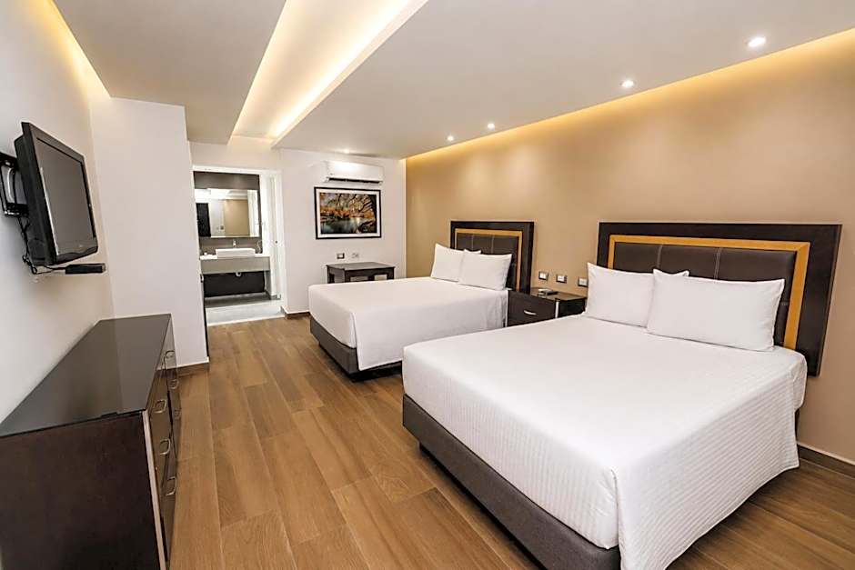 Quinta Dorada Hotel & Suites