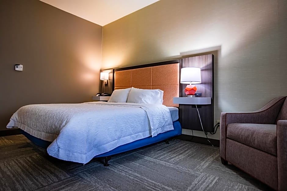 Hampton Inn Hadley-Amherst Area