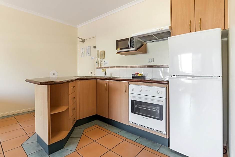 Mid City Luxury Suites