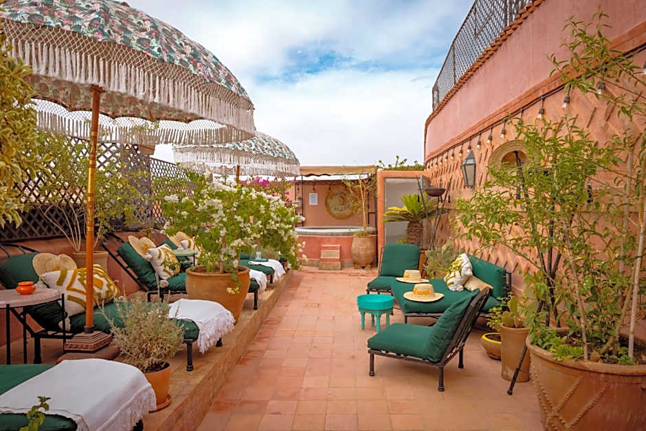 Riad Dar Al Assad