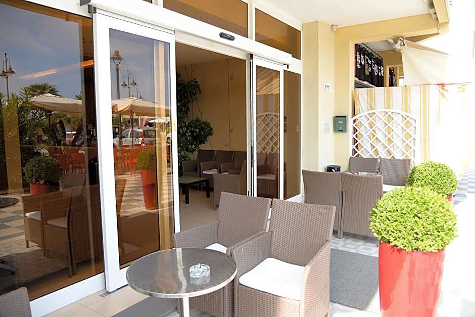 Hotel Cosmopol Cesenatico