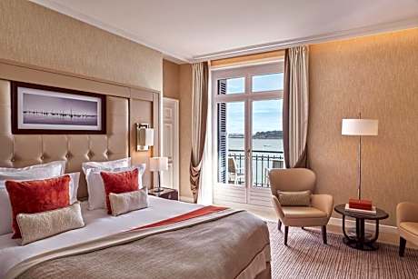 Deluxe Double or Twin Room with Sea View