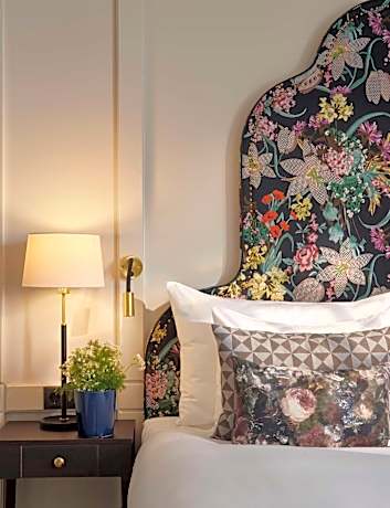 Corner Suite with Sea View