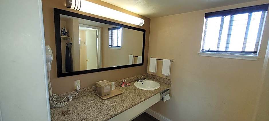 Econo Lodge Sacramento Convention Center