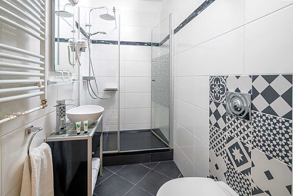 Best Western Plus Celebrity Suites