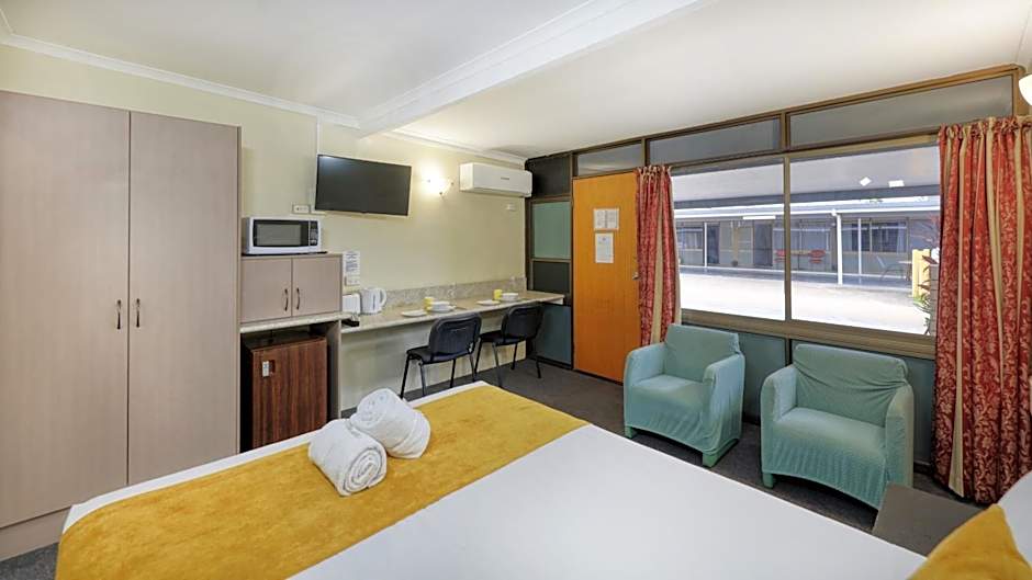 Biloela Centre Motel & Grevillea Steakhouse & Bar