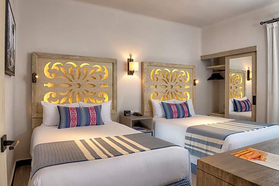 Photo 1 of 9 of Luxury Suite, Ocean View