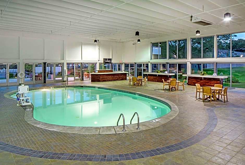 DoubleTree by Hilton Omaha Southwest