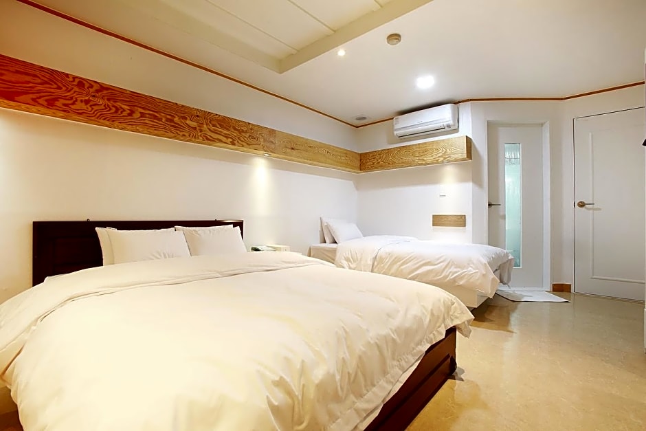 Abata Business Hotel