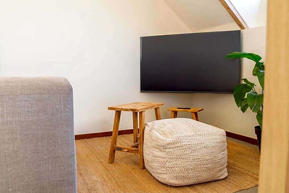 Van Heeckeren Apartments & Suites Buren