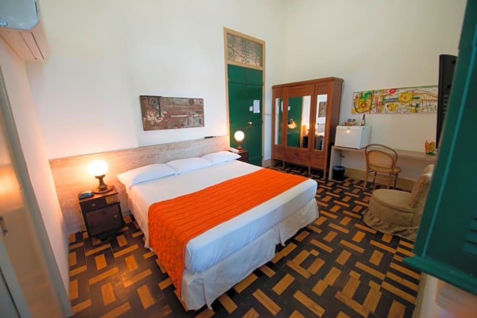 Photo 1 of 10 of Deluxe Triple Room