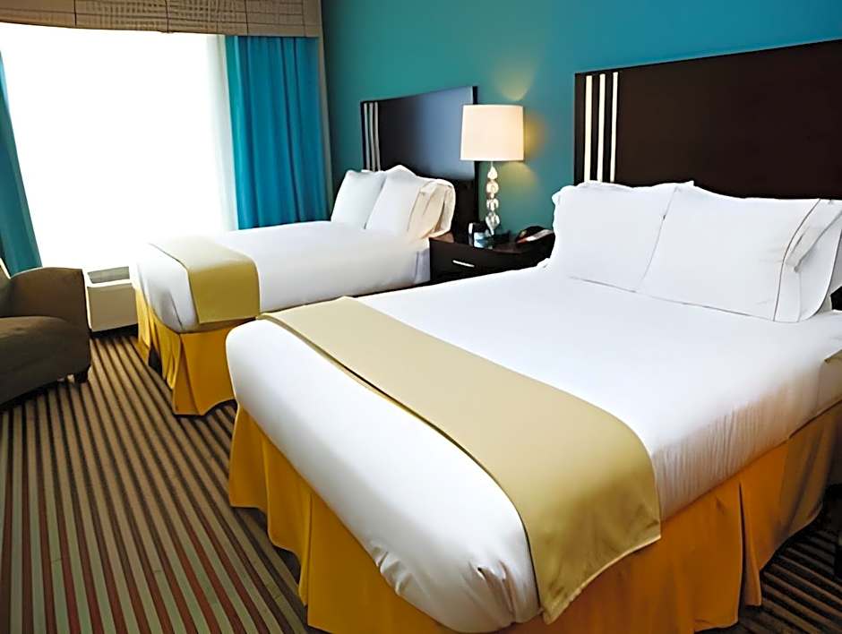 Holiday Inn Express & Suites Youngstown West I 80 By IHG