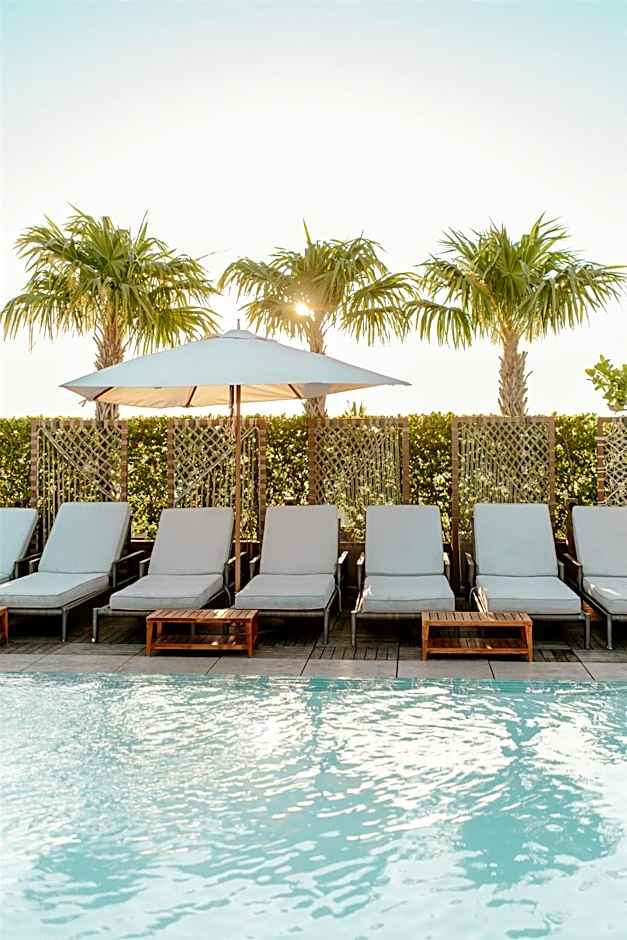 The Ray Hotel Delray Beach, Curio Collection by Hilton