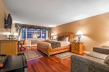 King Room with Sofa Bed - Non-Smoking