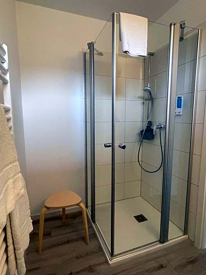 PRIMA Inn HOTEL & HOF NEURUPPIN - digitales & rezeptionsloses Motel