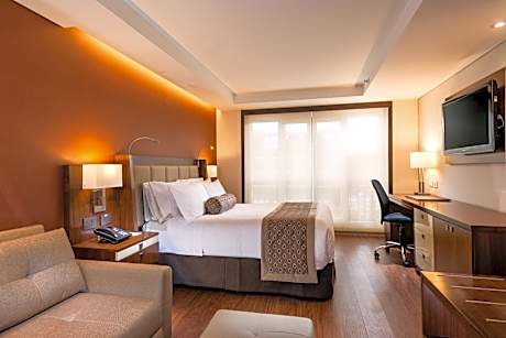 Standard Queen Room