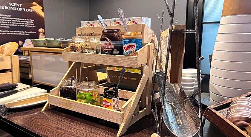 Metropolis Suites Bangkok, Tapestry Collection by Hilton