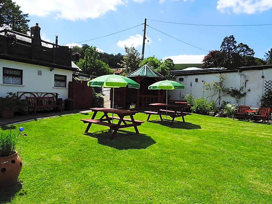 Llew Coch B&B formerly The Red Lion inn