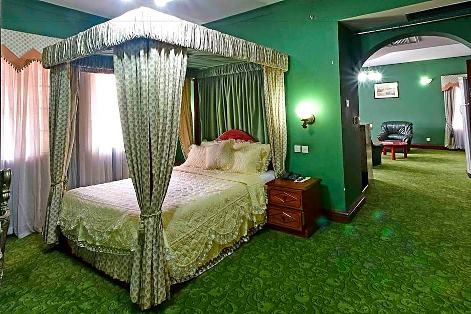 Grand Imperial Hotel