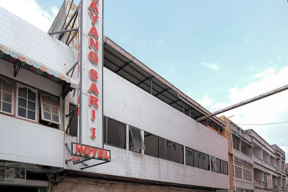 RedDoorz at Hotel Mayang Sari 1