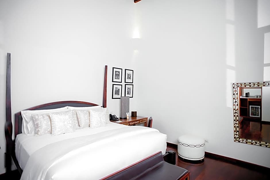 HOTEL CASA BLANCA 7