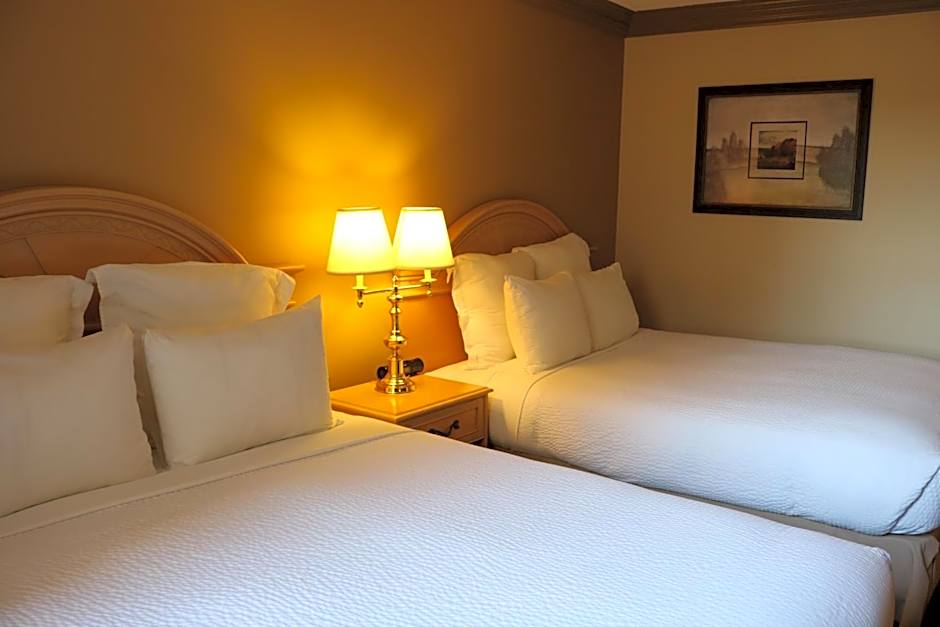 Nomad Hotel & Suites