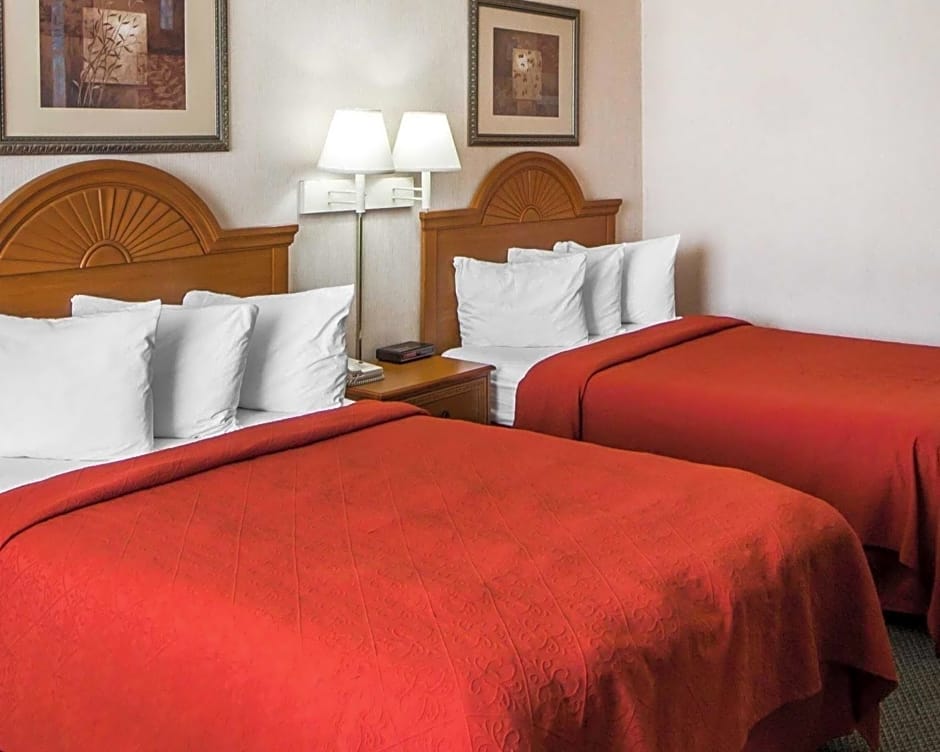 Quality Inn Ponca City Route 77