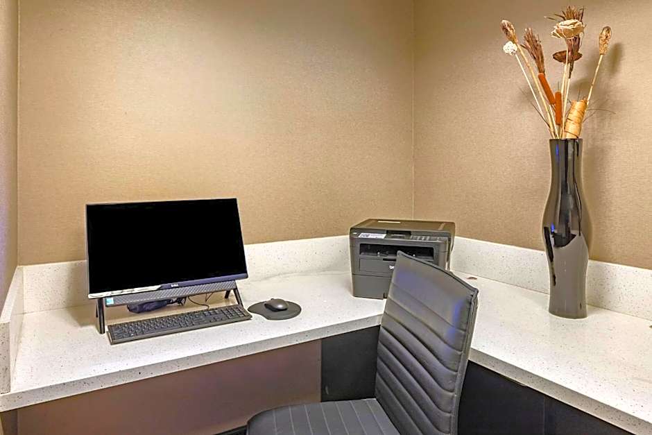 Holiday Inn Express & Suites Indio - Coachella Valley By IHG