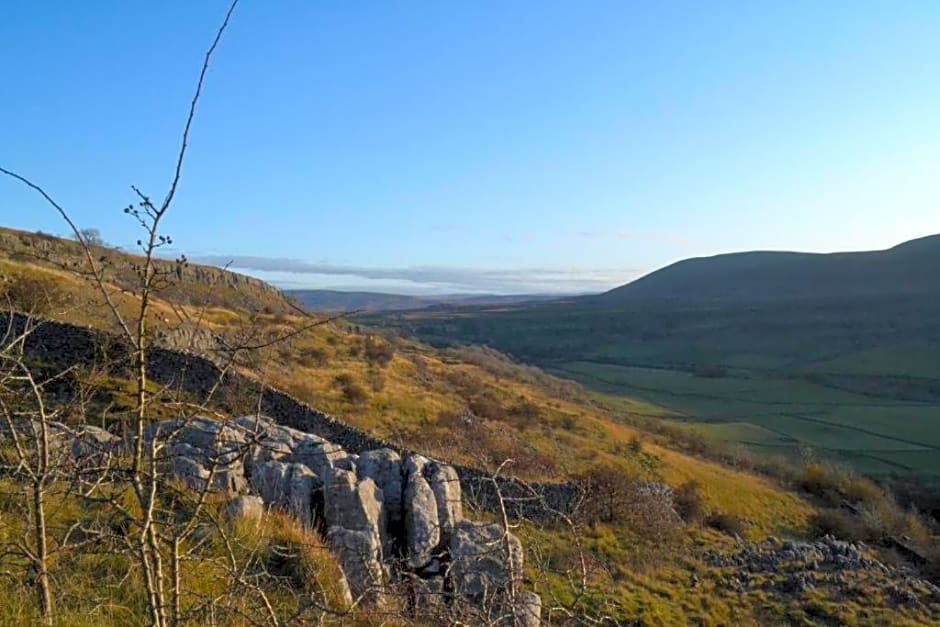 Dalecote Barn Bed and Breakfast (Bunkroom)