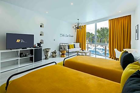 Platinum One-Bedroom Pool View