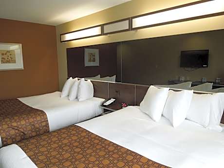 Queen Room with Two Queen Beds - Non-Smoking