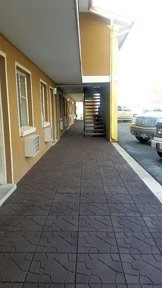 Super 8 by Wyndham Denver Central