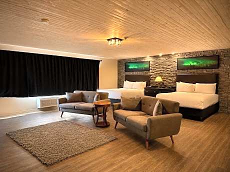Quadruple Room with Two Queen Beds - Non Smoking