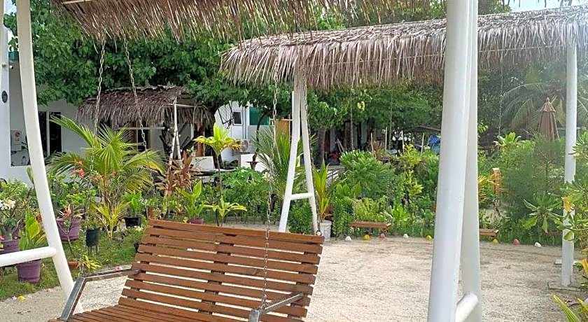 Reef Edge Thulusdhoo