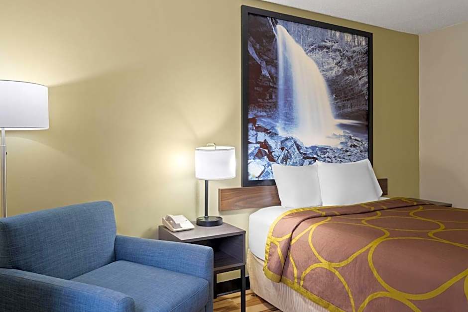 Super 8 by Wyndham Hagerstown I-70