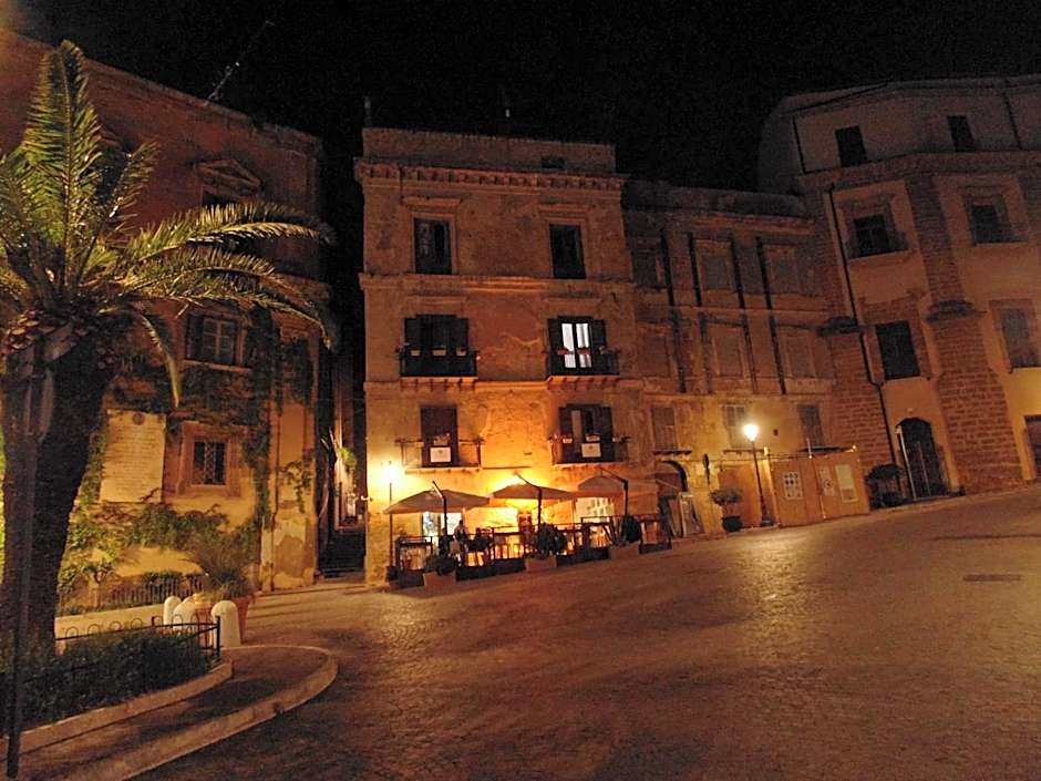 Aljama - Downtown B&B