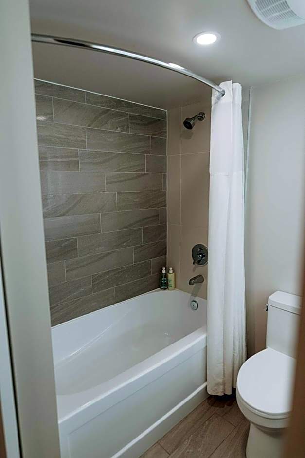 Coast Nisku Inn & Conference Centre