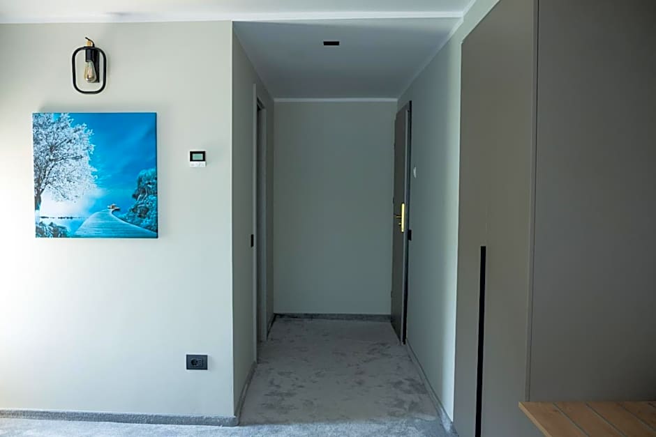 Hotel Plutitor Lebăda