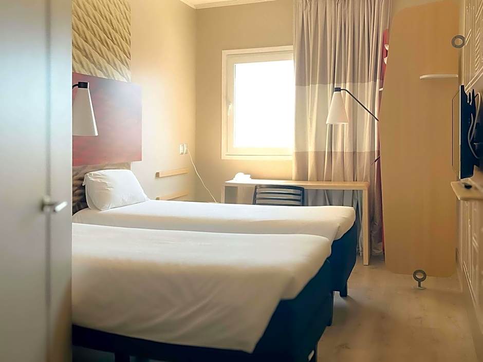 Ibis Iquique