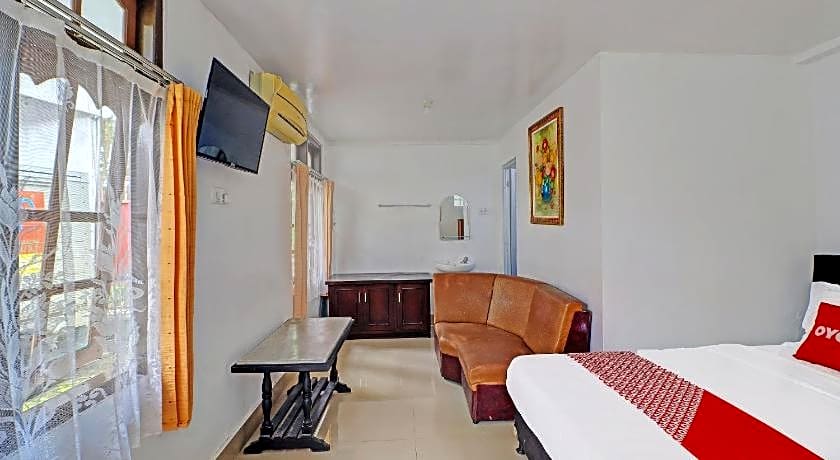 SUPER OYO 1356 Gusti Residence