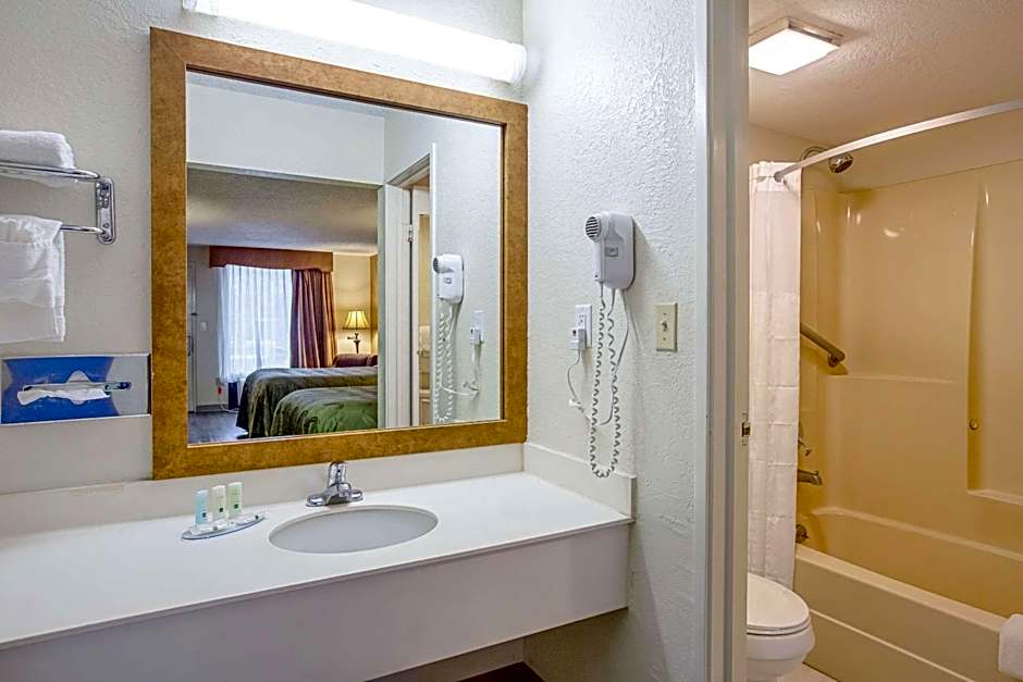 Quality Inn & Suites Live Oak I-10 Exit 283