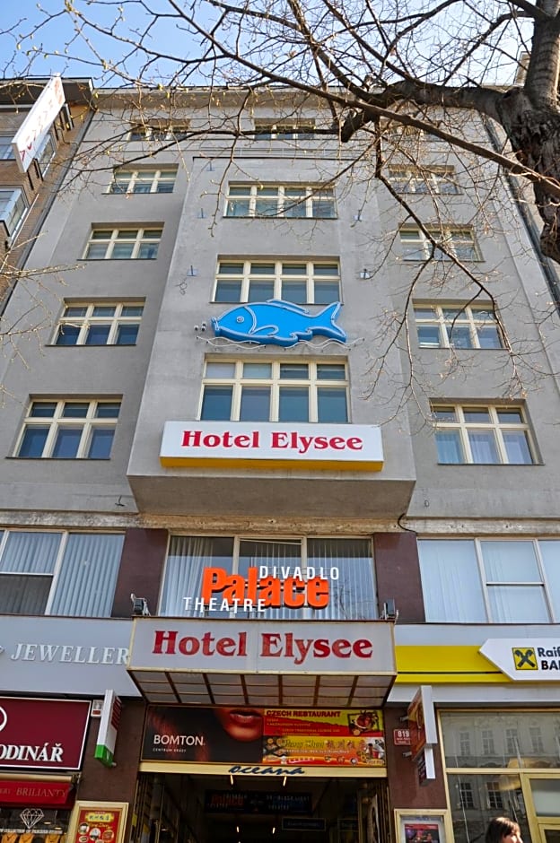 Elysee Hotel