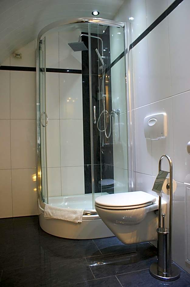 Hotel Rühen, 24 Stunden Check in, Küche, kostenfreie Parkplätze