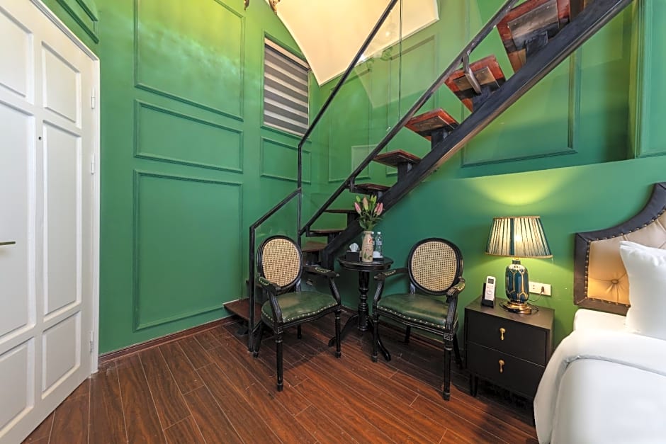 Madelise Adora Hotel and Travel