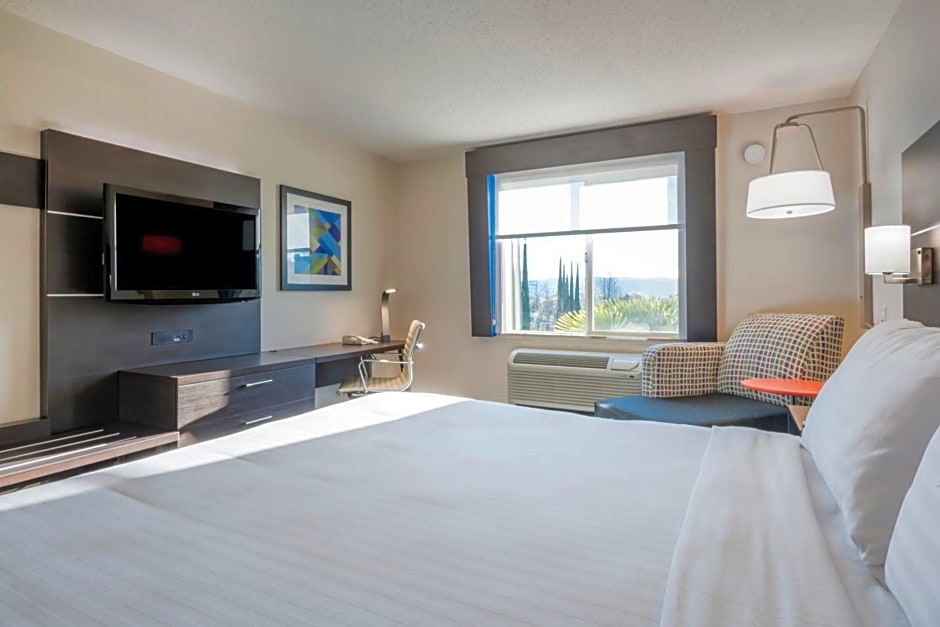 Holiday Inn Express Hotel & Suites Livermore By IHG