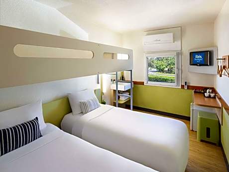 Standard Twin Room with a Bunk Bed