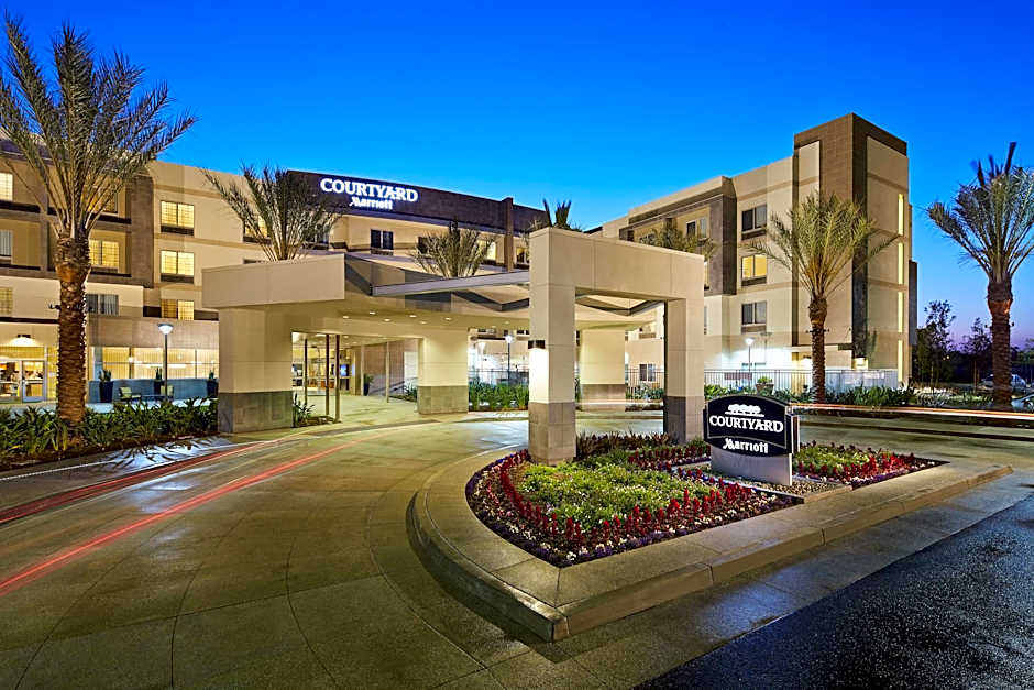 Courtyard by Marriott Long Beach Airport